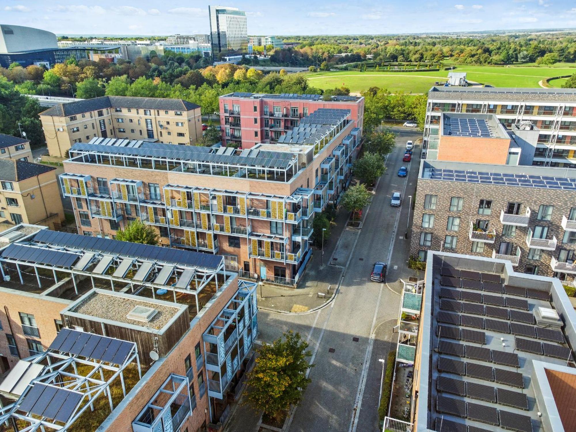 Sleek Modern City Apartment Milton Keynes Eksteriør bilde